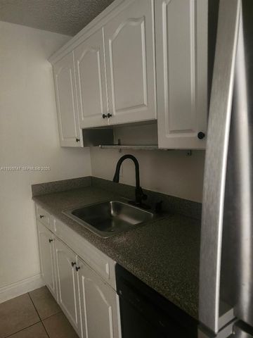 8240 SW 210th St 220, Cutler Bay, FL 33189