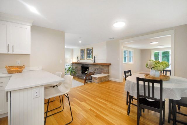 1 Duggan Rd, Acton, MA 01720