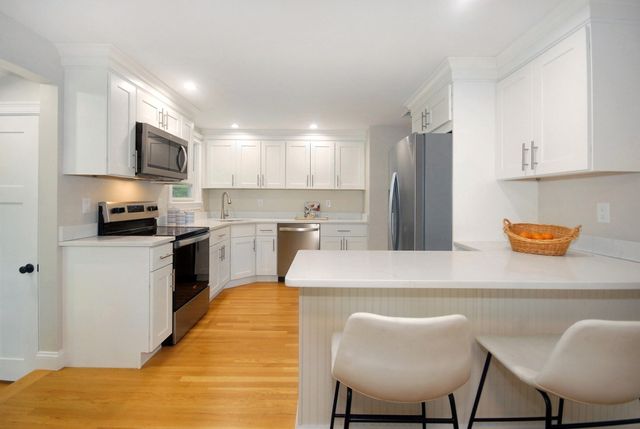 1 Duggan Rd, Acton, MA 01720