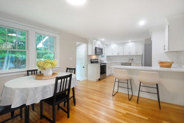 1 Duggan Rd, Acton, MA 01720