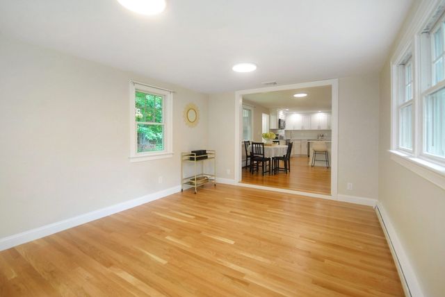 1 Duggan Rd, Acton, MA 01720