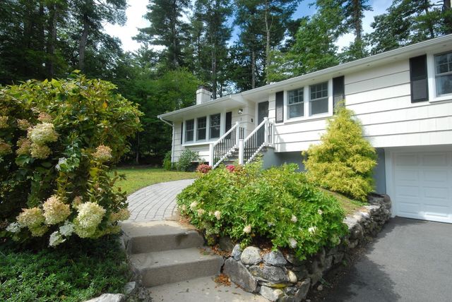 1 Duggan Rd, Acton, MA 01720