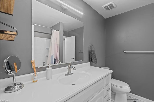 4702 Red Duck CT, Virginia Beach, VA 23462