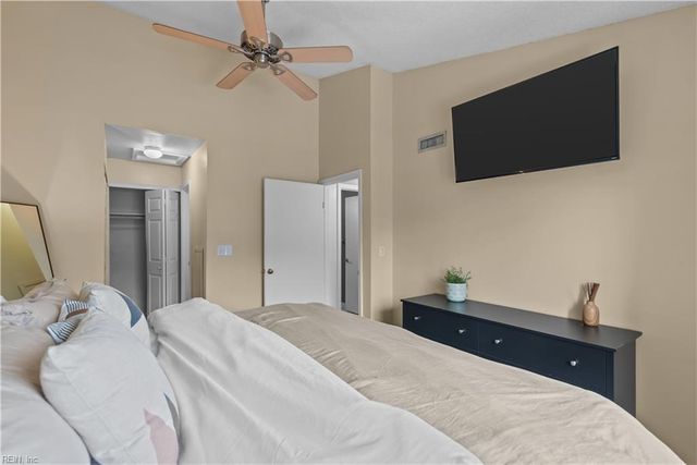 4702 Red Duck CT, Virginia Beach, VA 23462