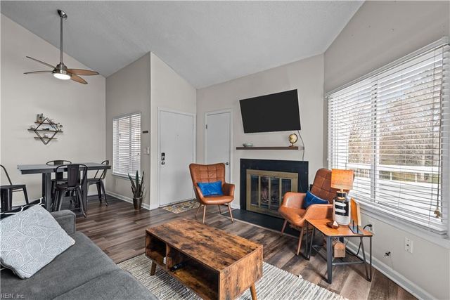 4702 Red Duck CT, Virginia Beach, VA 23462