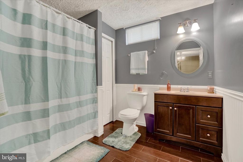 Image 26 of property listing at 450 ABBEY DR, Mount Wolf, PA 17347