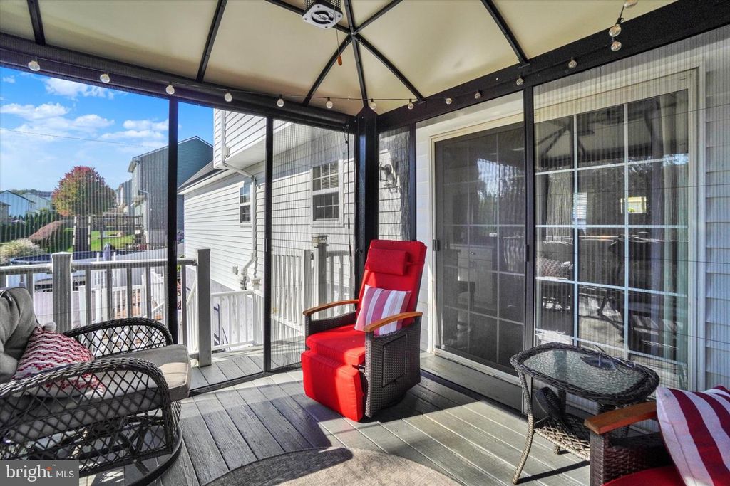 Image 28 of property listing at 450 ABBEY DR, Mount Wolf, PA 17347