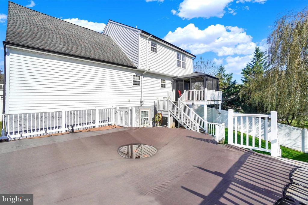 Image 32 of property listing at 450 ABBEY DR, Mount Wolf, PA 17347