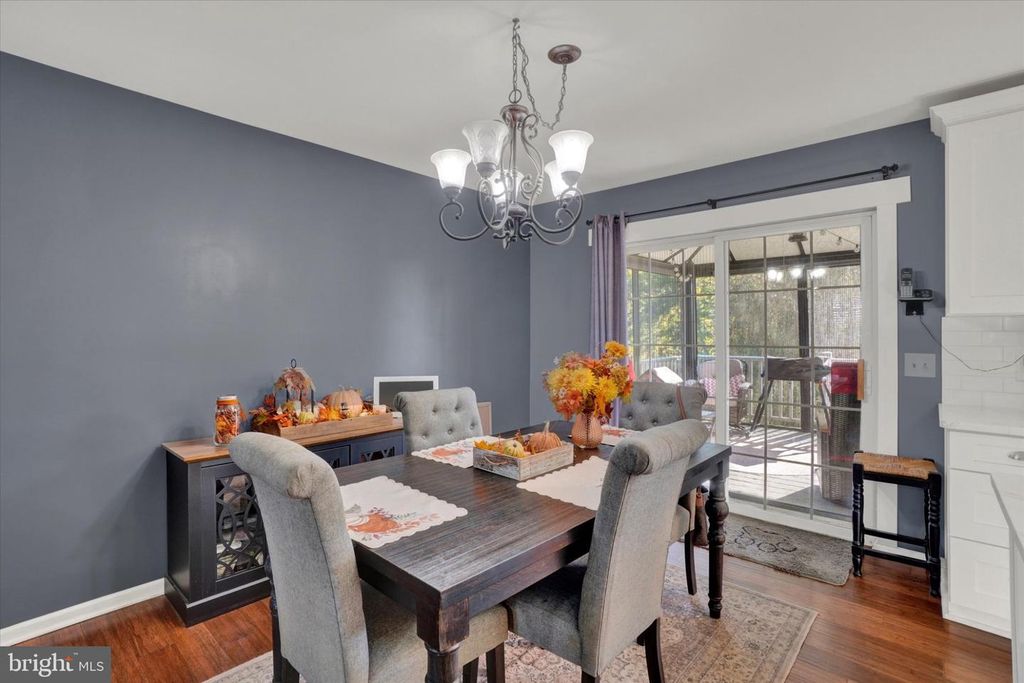 Image 5 of property listing at 450 ABBEY DR, Mount Wolf, PA 17347