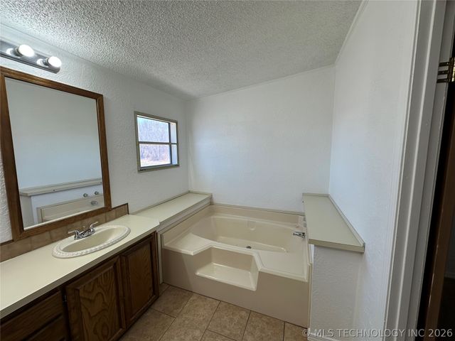 6 S Prince, Haywood, OK 74501