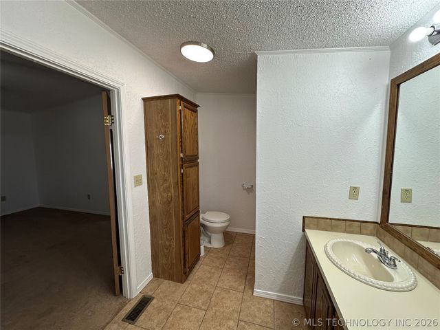 6 S Prince, Haywood, OK 74501