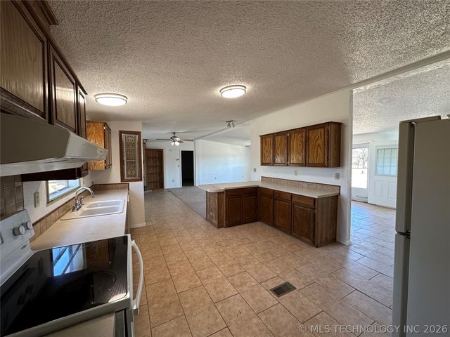 6 S Prince, Haywood, OK 74501