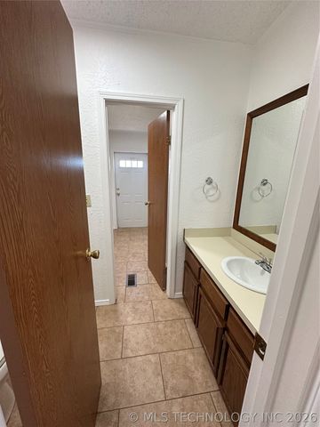 6 S Prince, Haywood, OK 74501