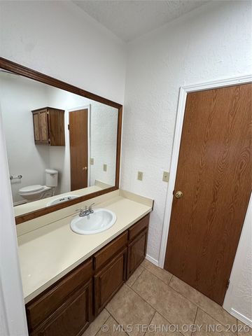 6 S Prince, Haywood, OK 74501