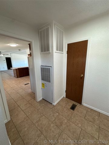 6 S Prince, Haywood, OK 74501