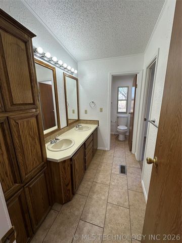 6 S Prince, Haywood, OK 74501