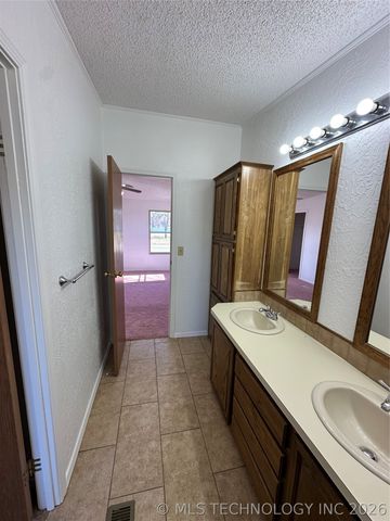 6 S Prince, Haywood, OK 74501