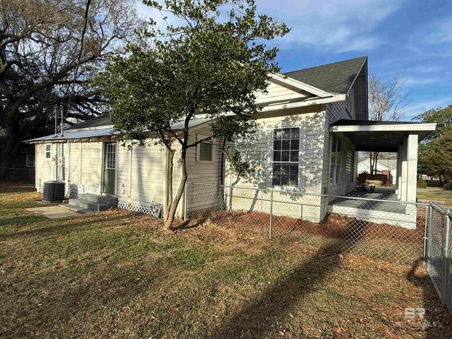 401 Hall Avenue, Bay Minette, AL 36507