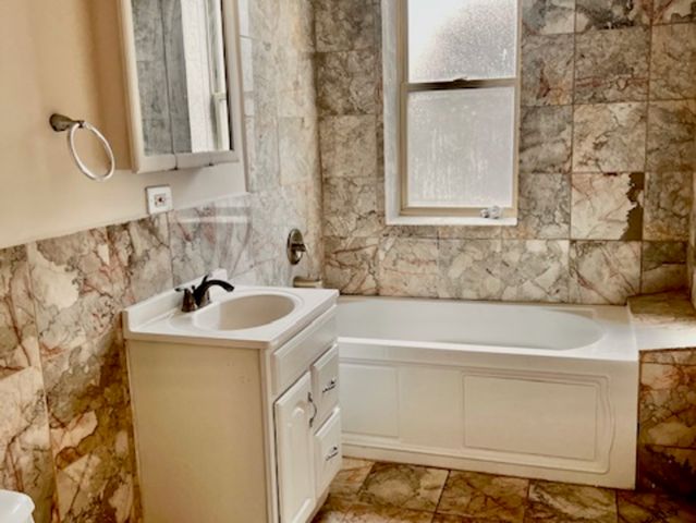 6945 S Dorchester Avenue 2S, Chicago, IL 60637