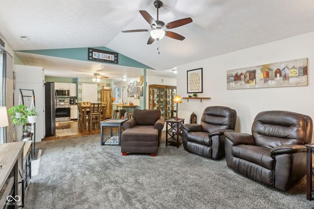 616 Sugar Maple Lane, Mooresville, IN 46158