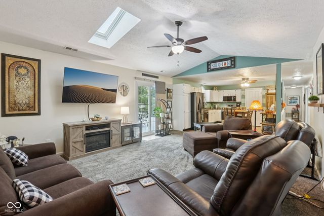 616 Sugar Maple Lane, Mooresville, IN 46158