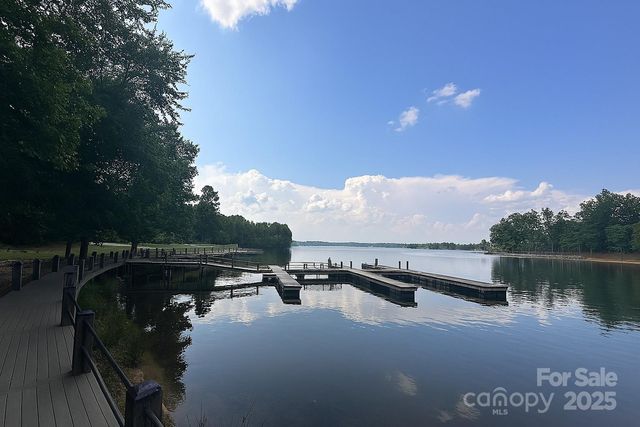 135 Hopkinton Drive, Mooresville, NC 28117