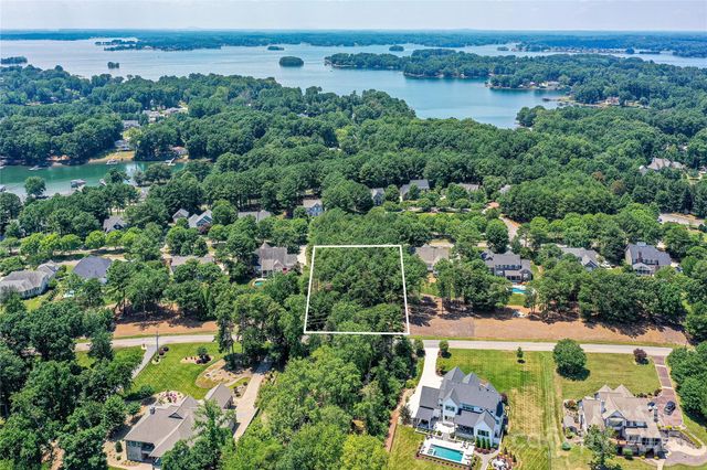 135 Hopkinton Drive, Mooresville, NC 28117