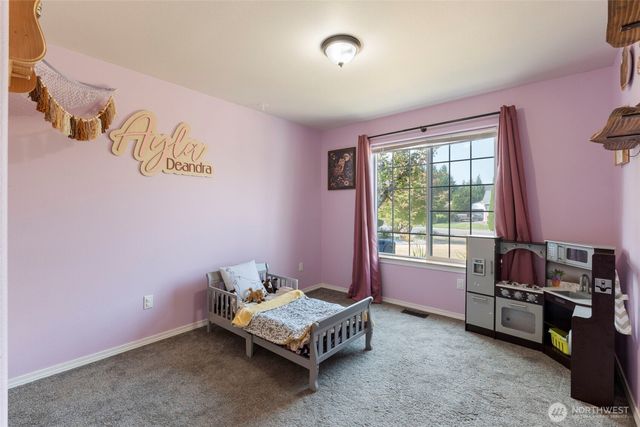 2708 180th Street E, Tacoma, WA 98445