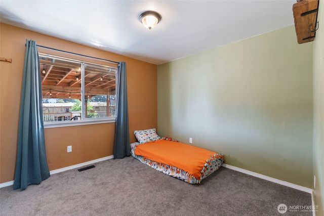 2708 180th Street E, Tacoma, WA 98445