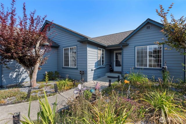 2708 180th Street E, Tacoma, WA 98445