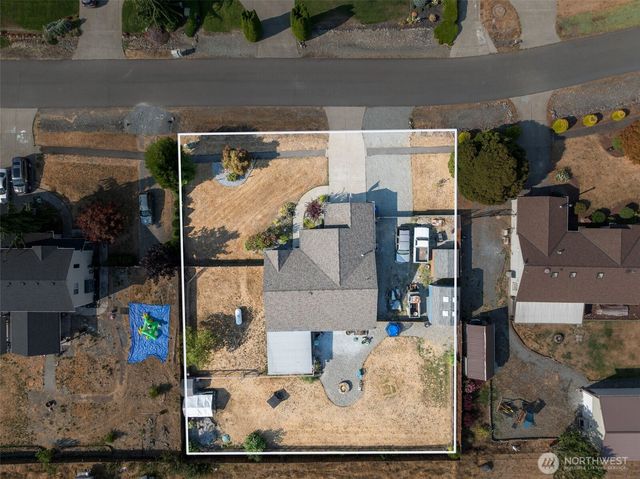 2708 180th Street E, Tacoma, WA 98445