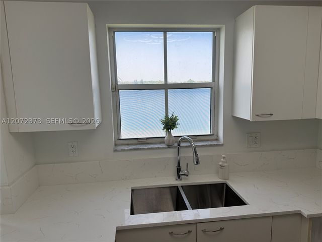 6733 Bayfront Dr, Margate, FL 33063