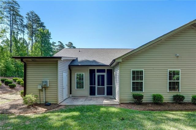 2222 St James Drive, Reidsville, NC 27320