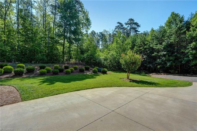 2222 St James Drive, Reidsville, NC 27320