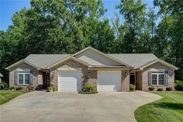 2222 St James Drive, Reidsville, NC 27320