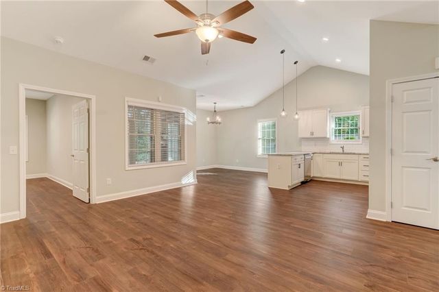 2222 St James Drive, Reidsville, NC 27320