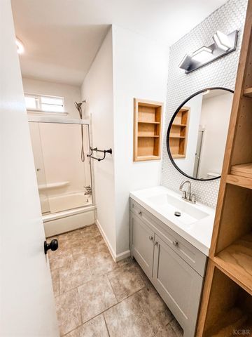 425 W Spring Lane, Lemoore, CA 93245