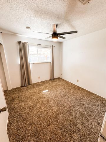 425 W Spring Lane, Lemoore, CA 93245