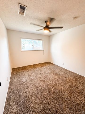 425 W Spring Lane, Lemoore, CA 93245