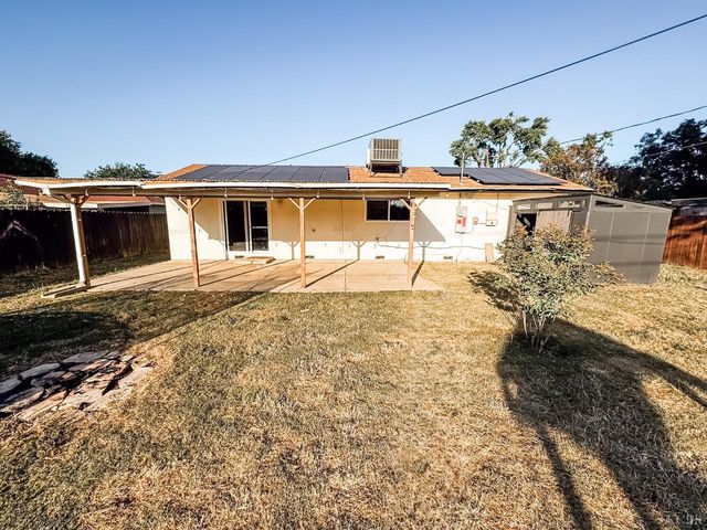 425 W Spring Lane, Lemoore, CA 93245
