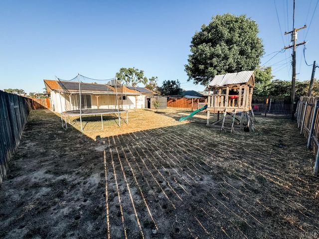 425 W Spring Lane, Lemoore, CA 93245