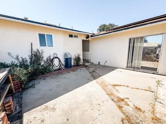 425 W Spring Lane, Lemoore, CA 93245