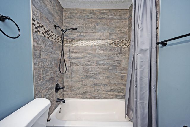 2933 Holly Hill Drive, Burlington, KY 41005