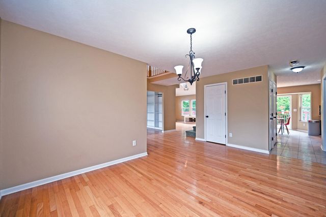 2933 Holly Hill Drive, Burlington, KY 41005