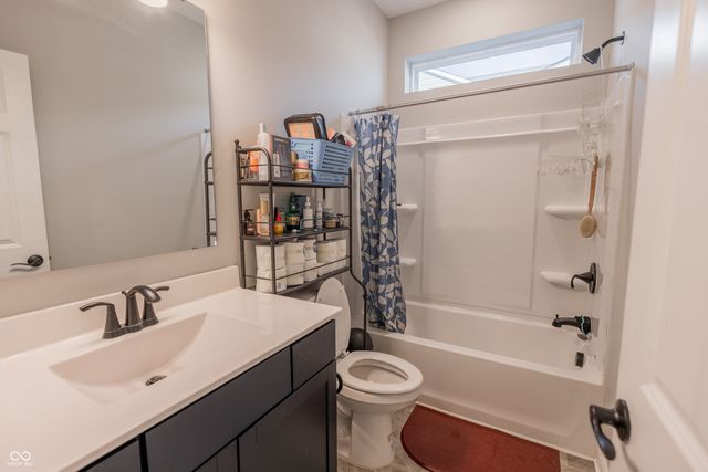 8910 Howlett Lane, Indianapolis, IN 46259
