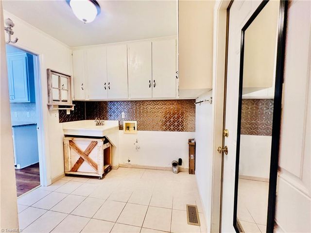4602 Ramblewood Drive, Greensboro, NC 27406