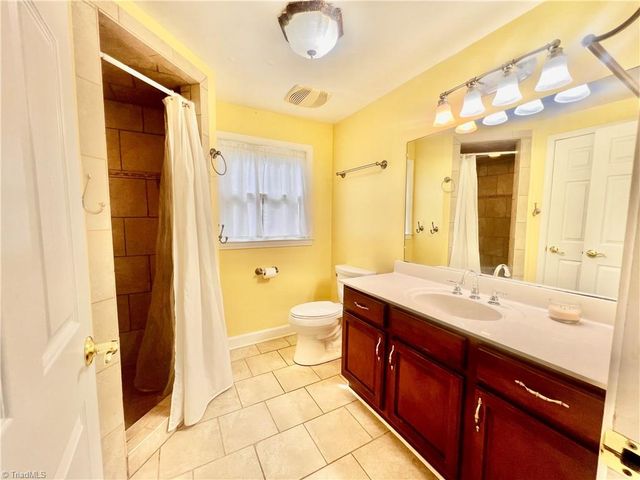 4602 Ramblewood Drive, Greensboro, NC 27406