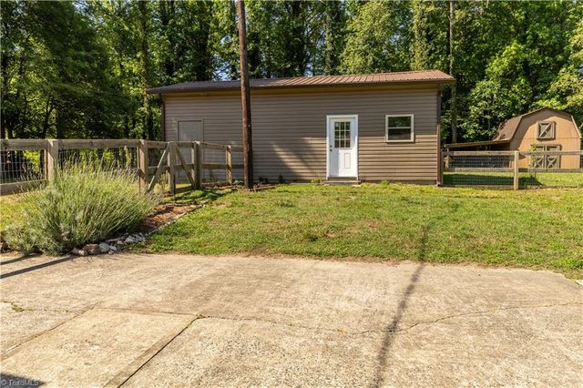 4602 Ramblewood Drive, Greensboro, NC 27406