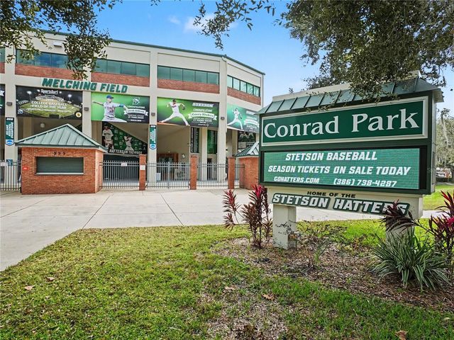 205 W DIVISION STREET, Deland, FL 32720