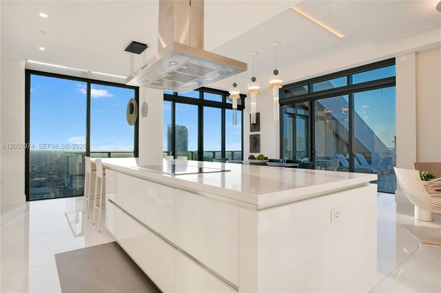 88 SW 7th Street PH 4303, Miami, FL 33130